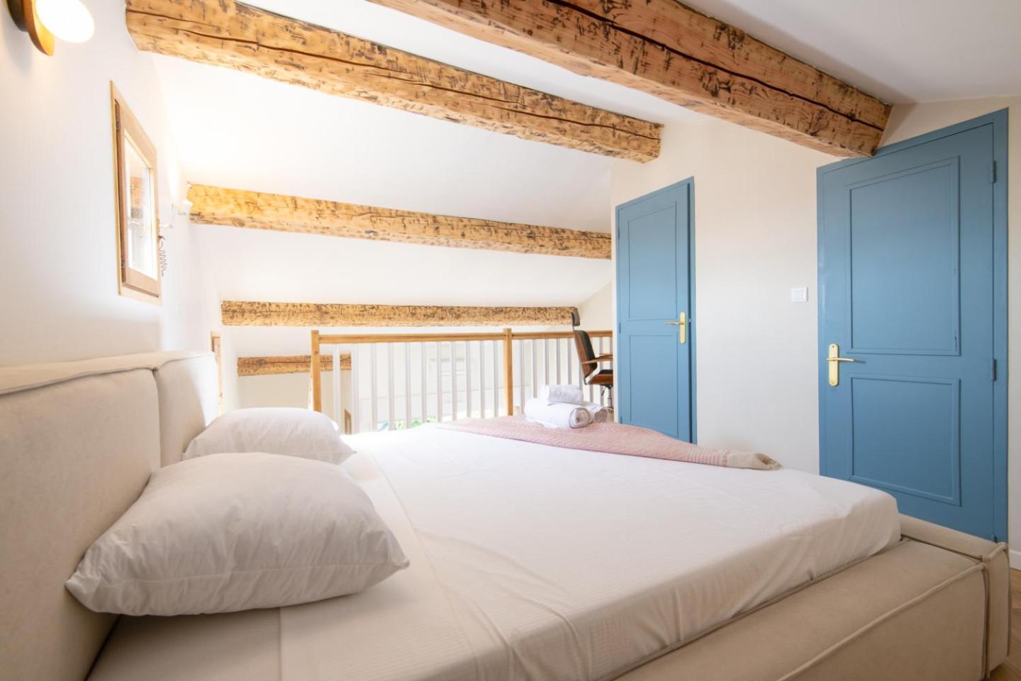 2 Chambres, Proche Des Plages, Parking