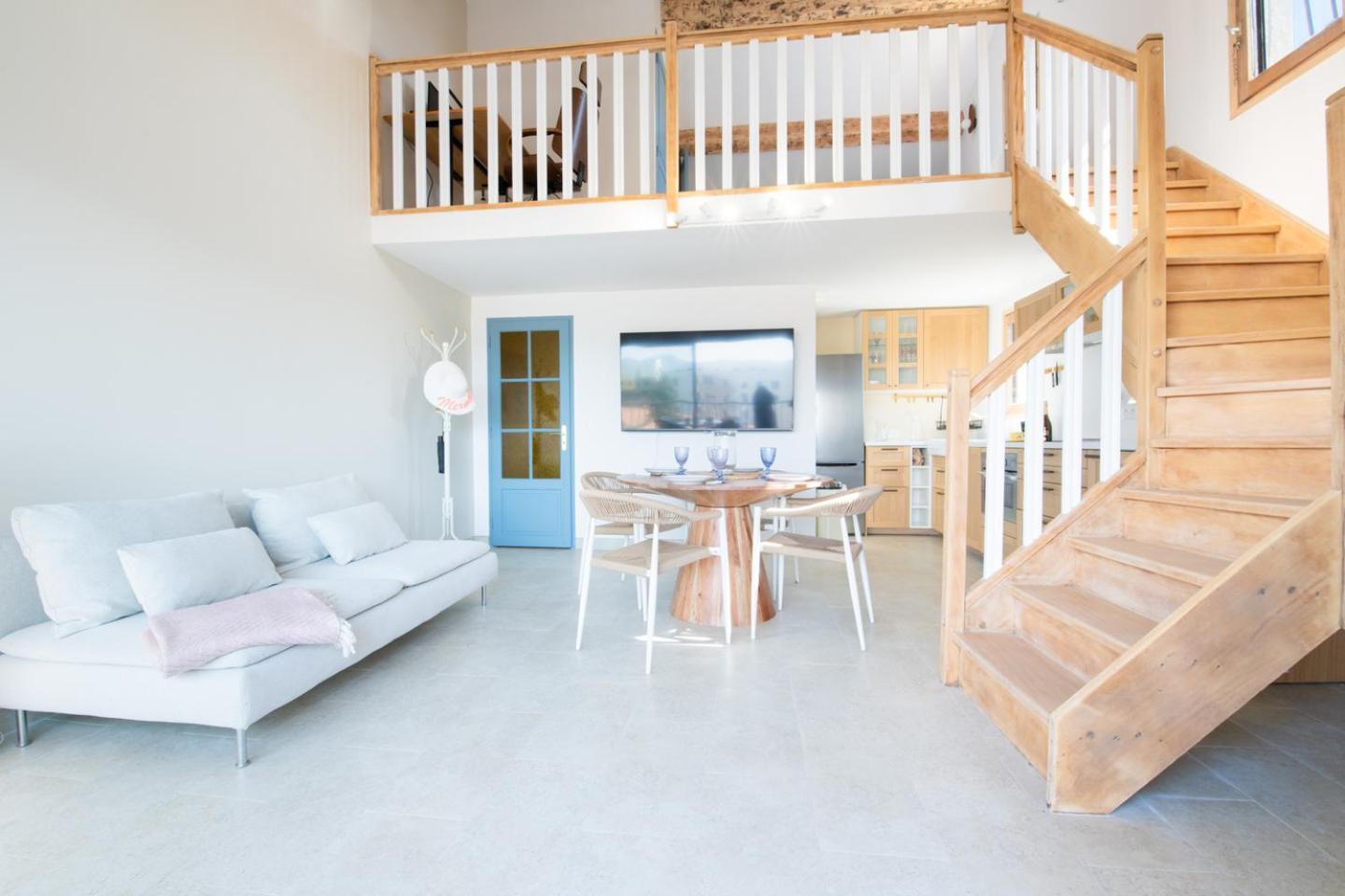 2 Chambres, Proche Des Plages, Parking Appartement
