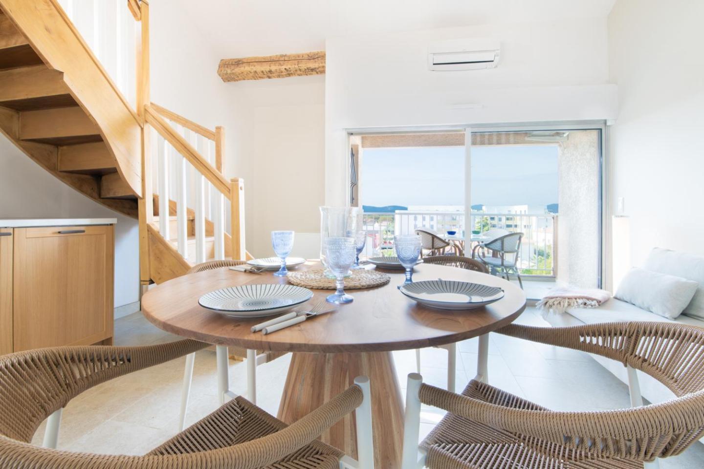 Appartement 2 Chambres, Proche Des Plages, Parking Fréjus