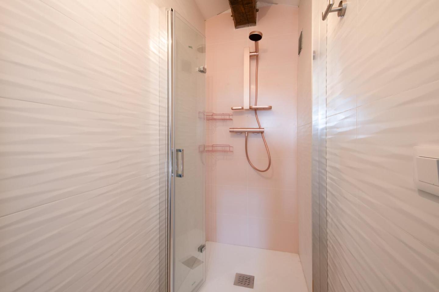 Appartement 2 Chambres, Proche Des Plages, Parking